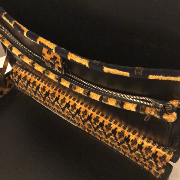 Trendy Rare Vintage Black & Mustard Briefcase🎊 - Picture 12 of 15